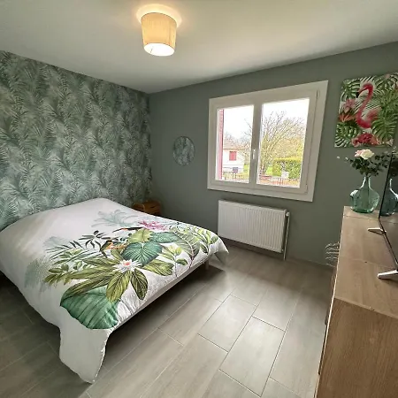 Villa Agreable Maison Avec Jardin A *