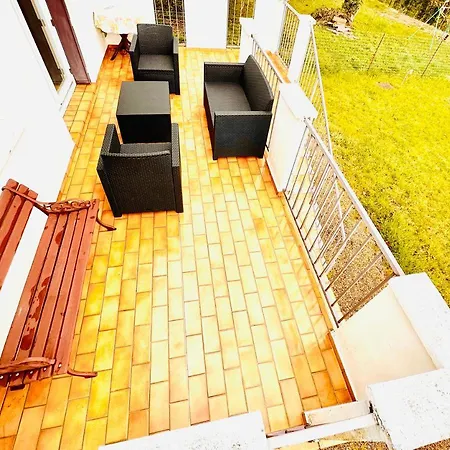 Agreable Maison Avec Jardin A * ז'ואנוויל