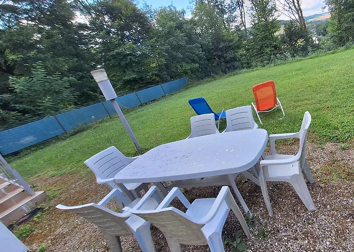 Agreable Maison Avec Jardin A *